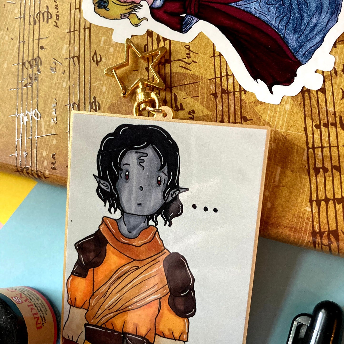 3 Inch Metallic Gold Ecofriendly Recycled Acrylic Gaming Keychain: Concerned Elf Wizard Apprentice