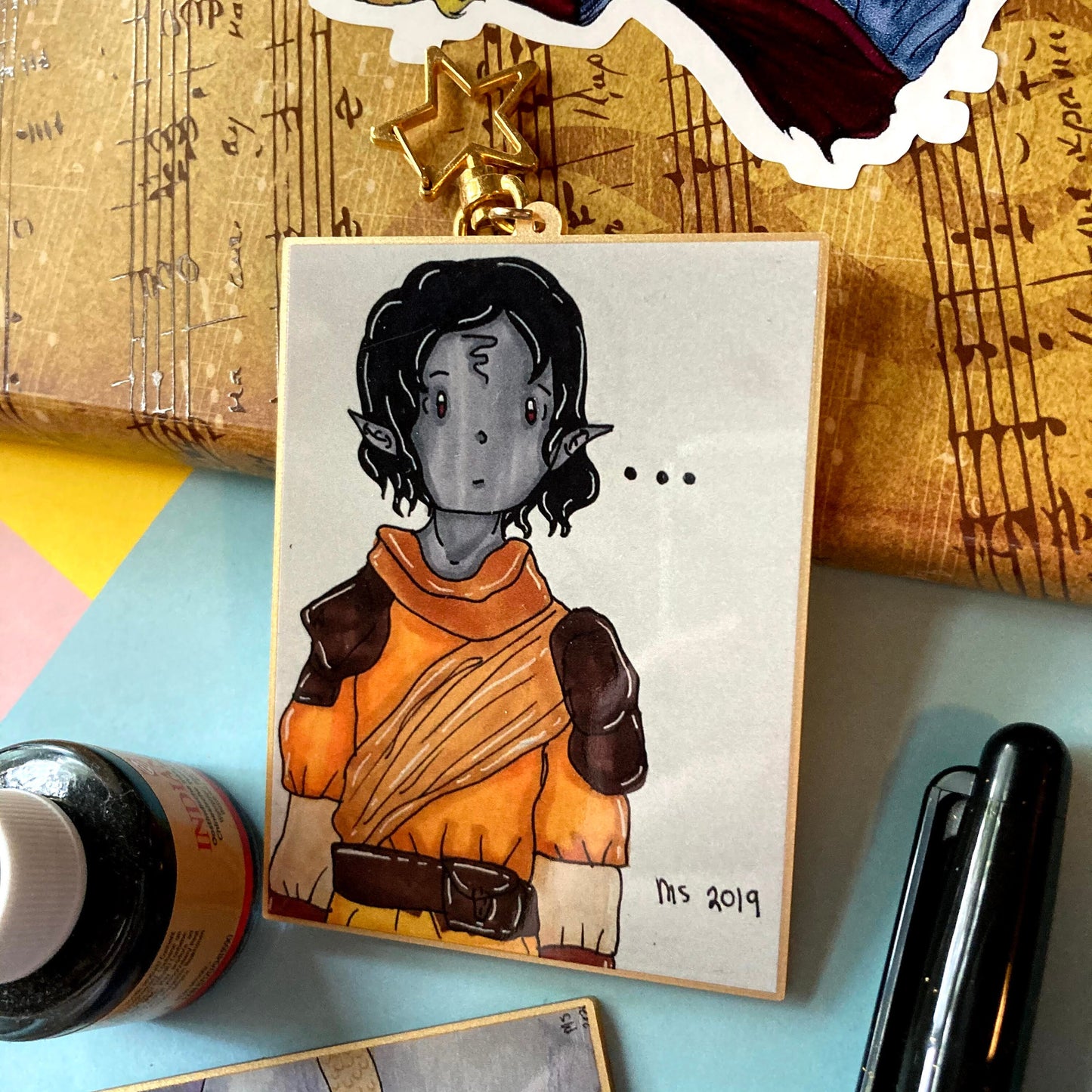 3 Inch Metallic Gold Ecofriendly Recycled Acrylic Gaming Keychain: Concerned Elf Wizard Apprentice